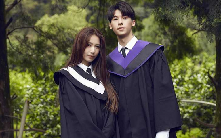 許光漢帶老婆給舊愛產檢 開撩天后手上吹氣:我在乎妳