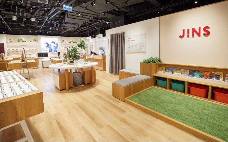 JINS 進軍義大世界購物廣場　按讚追蹤送千元折價券