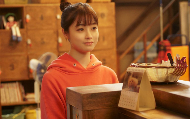 橋本環奈《湯道》露香肩泡澡　「熊本熊之父」驚喜軋一角