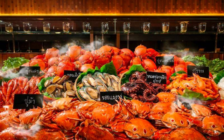 唯一五星級泰式吃到飽復活了　泰市場3月回歸經典菜色再升級挑戰饕客肚量