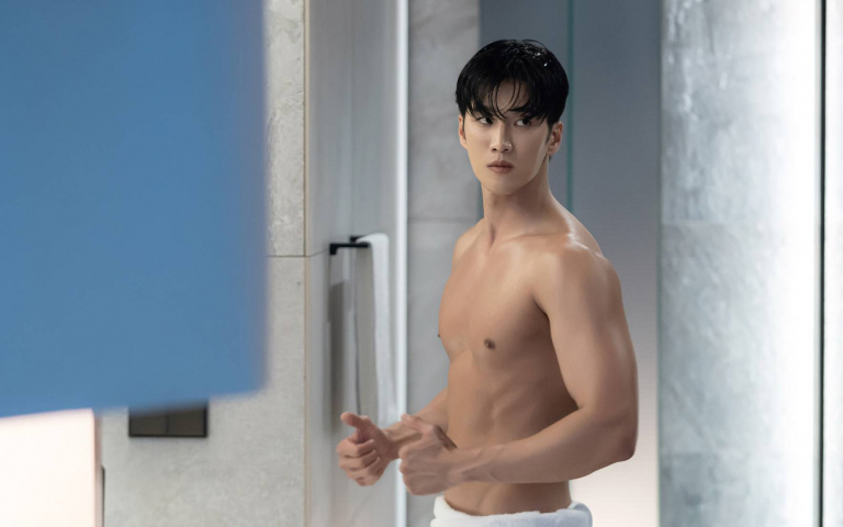 安普賢瘋狂健身只為十秒畫面　手臂肌肉比臉還大