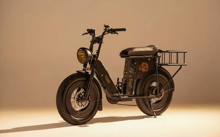 金馬61攜手SEic推出史詩級聯名電輔車　金馬得主壓箱禮品大到車子載不下，但可以帥氣騎回家！