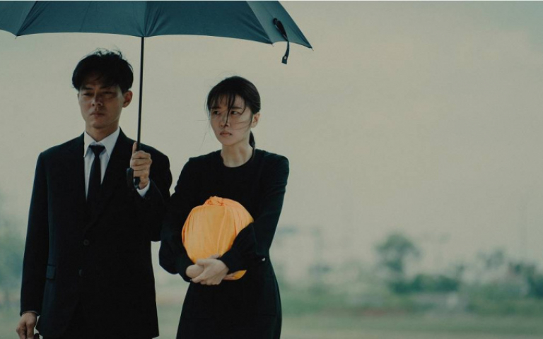 《化外之醫》上演揪心場面　許安植抱著骨灰罈拍戲太沉重