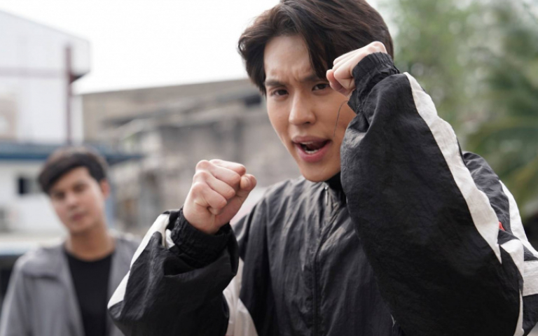 BKPP 5月來台「蜜月」放閃寵粉　泰版《鬼家人》Billkin倒吊180度挨打PP喊心疼