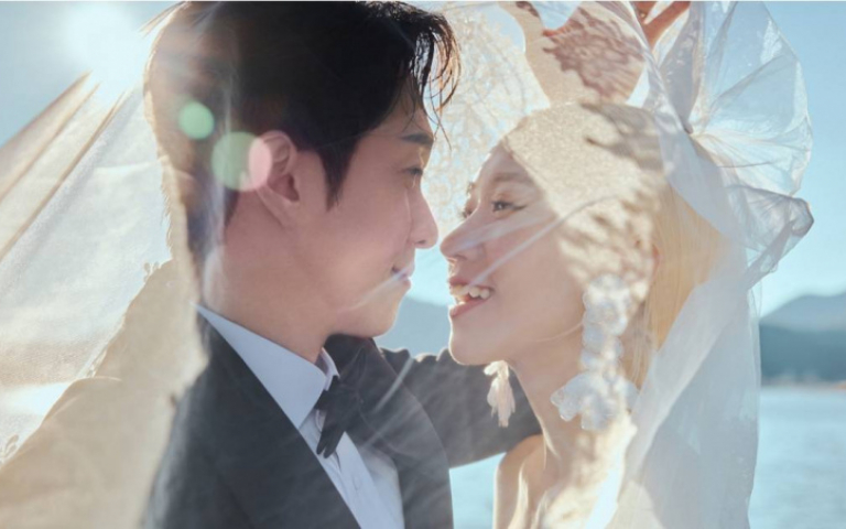 陳漢典、Lulu不藏了富士山拍婚紗甜炸眾人　1月25日婚宴細節全曝光