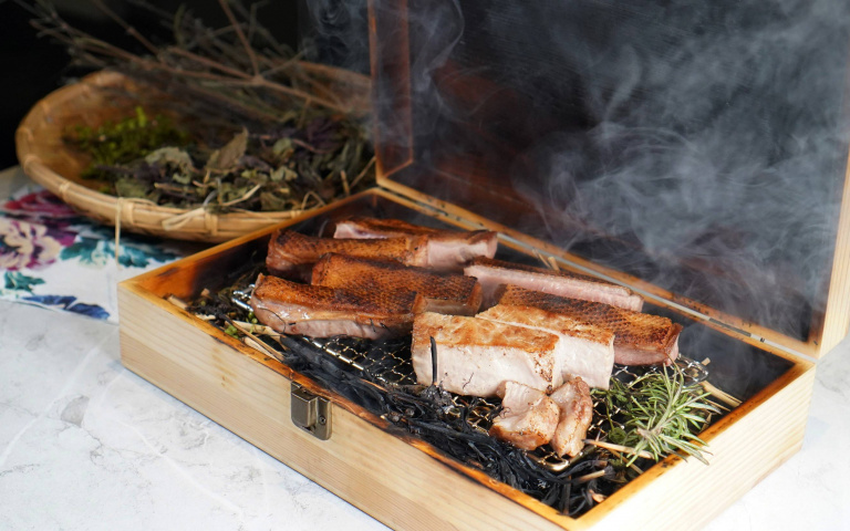 融入走過的風土滋味　一餐無菜單料理吃進原民、客家、西式元素