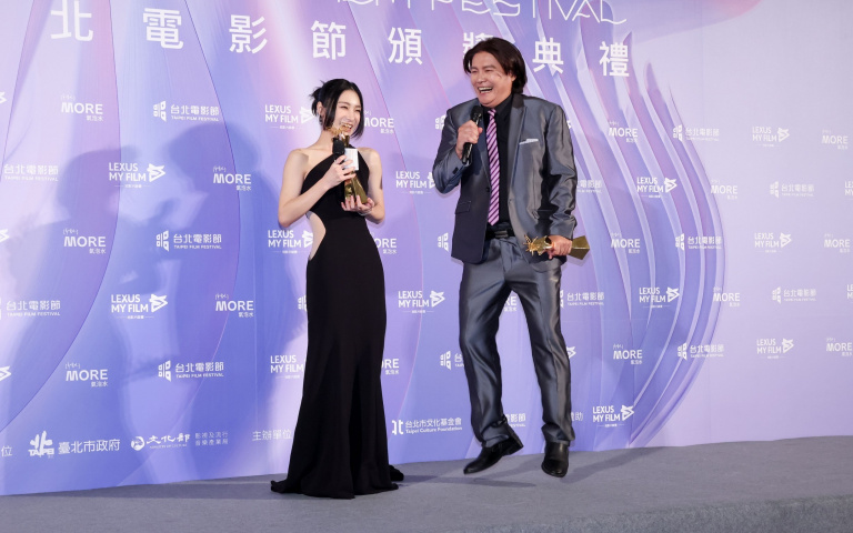 北影25／新人獎破例首開雙蛋黃…葉曉霏噴淚跳女團舞　胡金輝謝愛妻曝光甜蜜暗號