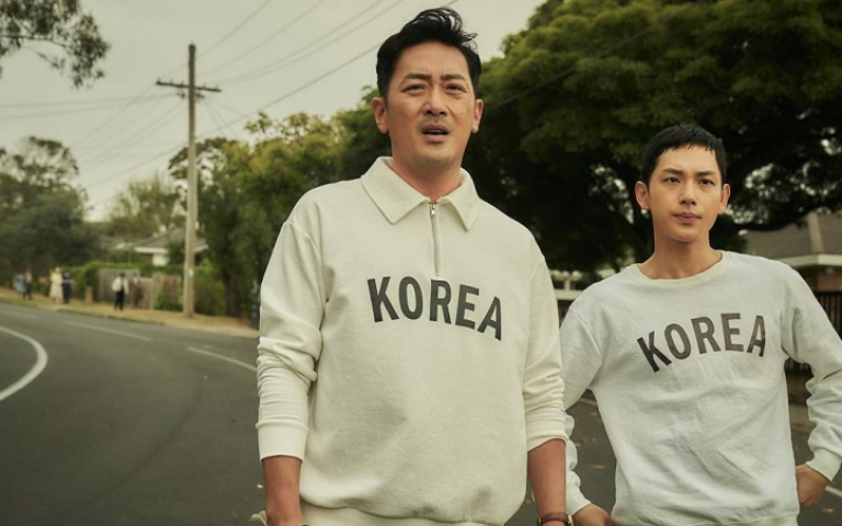 前輩禮貌性邀約竟當真　任時完找河正宇吃飯一起迎新年