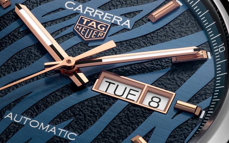 2022福虎生風好運來！泰格豪雅Carrera三針玩變臉，藍皮虎紋面盤搭玫瑰金時標超霸氣