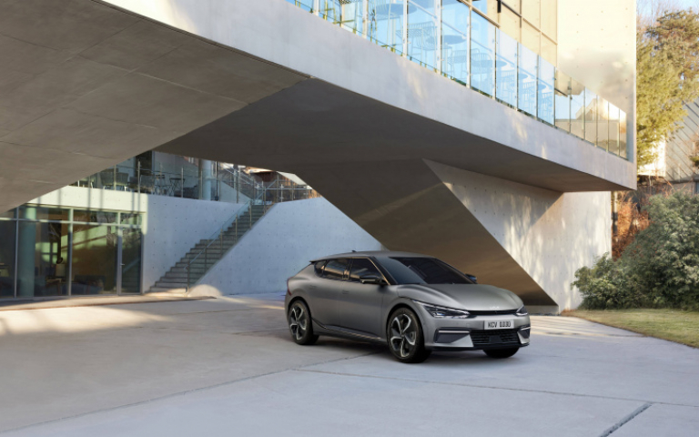 Kia電動跑旅EV6預售中 首批限量300台!預購車主加碼14萬好禮~