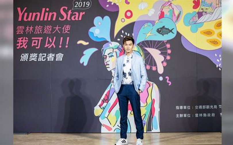 張雁名脫口「我太大！」　金髮洋妞羞紅臉