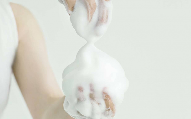 號稱洗過就會上癮!使用「工業用彈簧」震出超綿密慕斯的起泡瓶