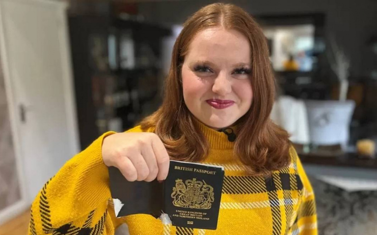 哭了！整本護照被狗咬爛　她花7.8萬看世界盃「全泡湯」