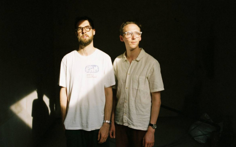 倫敦靈魂系雙人天團四度來台　HONNE宣布3月開唱