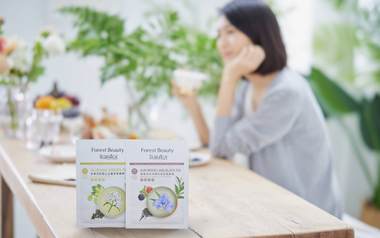 疫情之下就在家敷起來,一杯茶的時間使青春面貌留住!氧顏森活Forest Beauty「森果系列茶面膜」