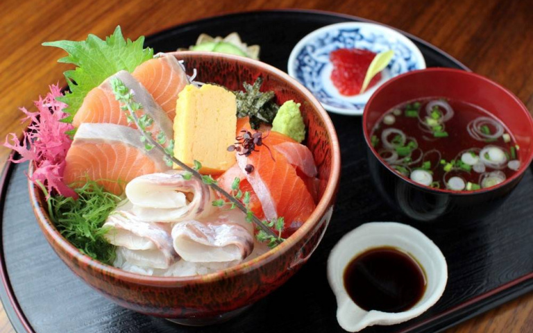 鮭魚之亂還不夠!3家必吃的夢幻鮭魚店,鮭魚控們快安排去東京囉!