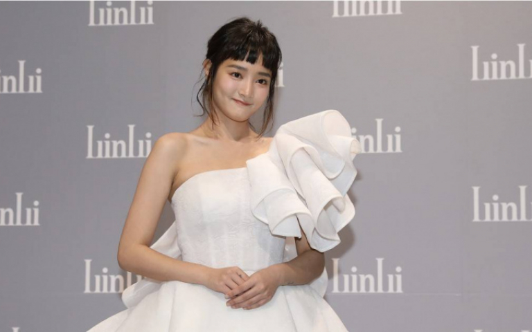 王淨絕美婚紗現身露美背 親曝結婚計畫:有可能閃婚