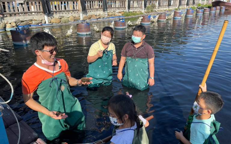 嘉義秘境！體驗變裝海盜cosplay划船、摸蛤蜊、釣魚、一日漁夫等各種活動玩好玩滿