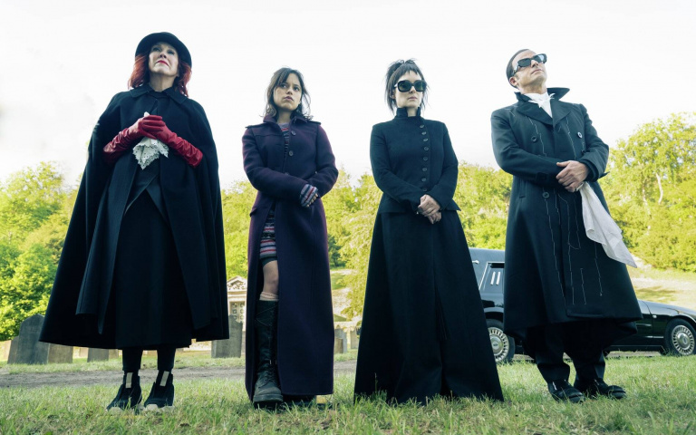 電影預告／怪才導演提姆波頓全新作品！【陰間大法師　BEETLEJUICE】回來了！