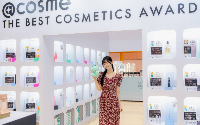 暑假不出國也能玩日韓！《@cosme美妝遊樂園》零時差直送TOKYO旗艦店熱銷榜