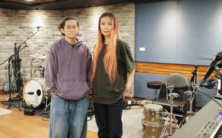 Tizzy Bac惠婷入坑CORTIS　抽小卡被虧「臉色變明亮」