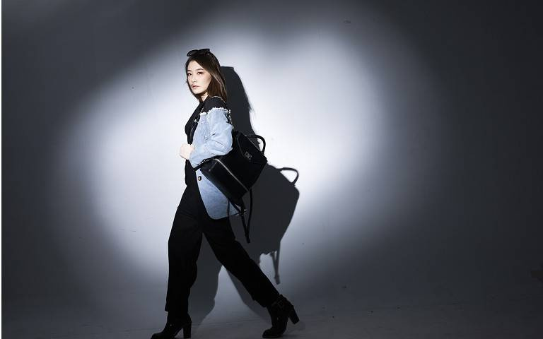 星品味1/羅小白不愛名牌網美風 千元夾娃娃就打發
