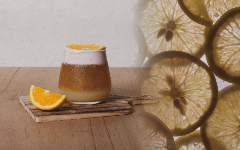 帶茶香奶蓋喝過嗎？手搖飲品牌新品「烏麦香橙」柳橙酸甜滋味真的超欠喝！