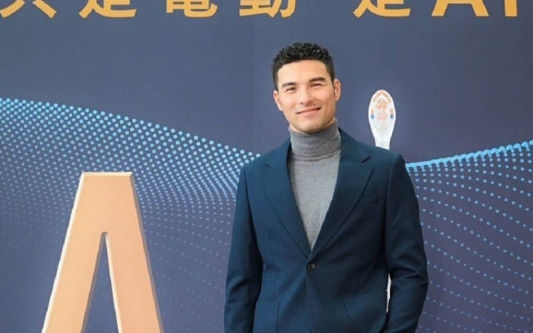 鳳小岳結婚八年「生活充滿情趣」　曝二胎計畫