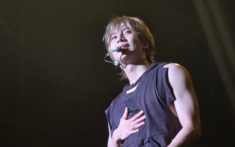 泰民放話要來台開專場　表演意外扯破上衣露好身材