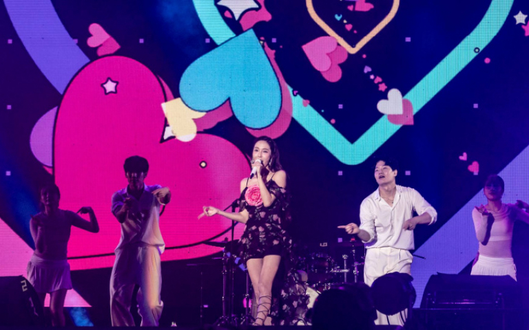 潔西卡加碼安可曲嗨翻全場　告五人狂讚「非常敬佩」