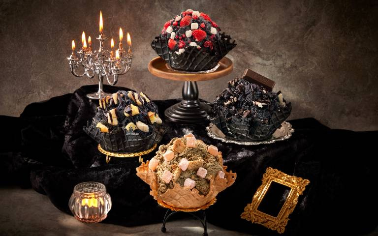 COLD STONE推萬聖氛圍感「極濃黑牛奶冰淇淋」！連續3天桶裝冰淇淋買１送1！