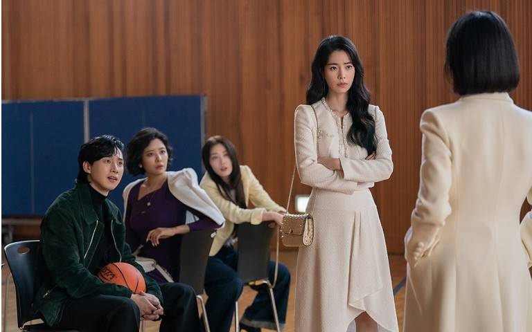 亞洲發燒星/林知衍轉性當惡女狂收捲髮器圖片 曾是校園風雲人物「絕非不良分子」