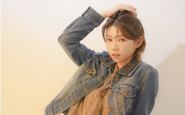 星品味2/當人妻照曬比基尼美照 曾智希曝「都是陳志強拍的」:他教的Pose更性感