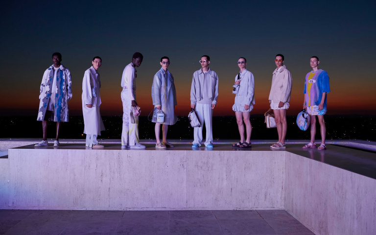 潮男潮妹必備！「FENDI」2022春夏男裝系列登場，呼應春天的「瞬息萬變」！