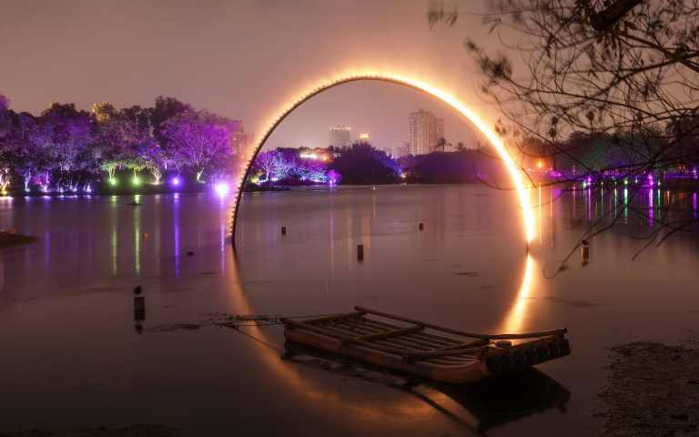 高雄賞燈趣2／結合聲光與地景　獻上光之饗宴
