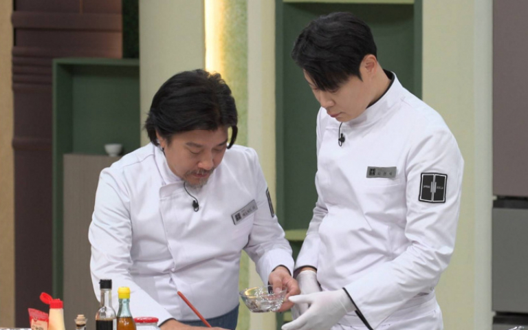 《拜託了冰箱》愛德華李做菜到一半喊暫停 崔鉉碩無奈看他敷面膜