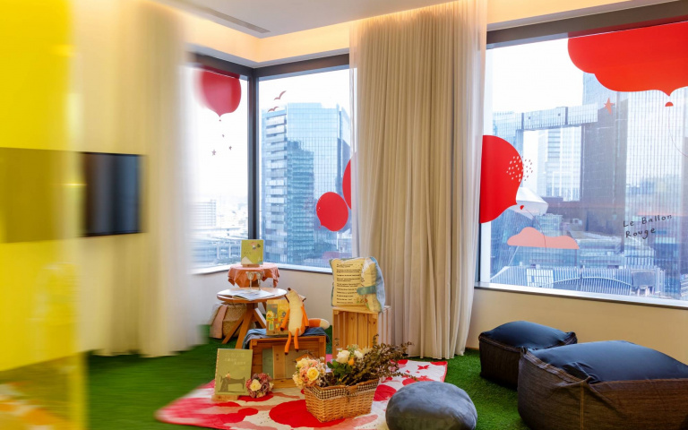 行旅推「紅氣球字裡行間」旅讀住房！24小時提供免費閱讀，再贈紅氣球小物！