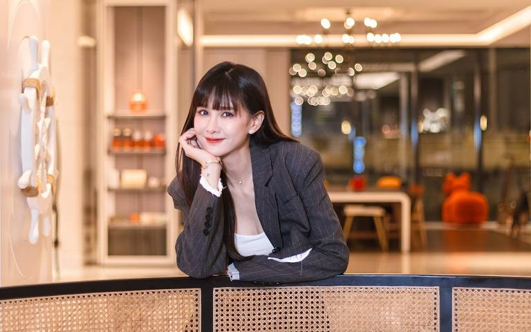 星談心／安心亞陷人群恐懼症　隻身赴紐約坐路邊暴哭