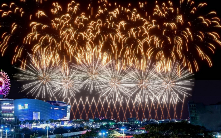 「水彈女王」權恩妃首登「雄嗨趴」　10吋高空煙火迎新年