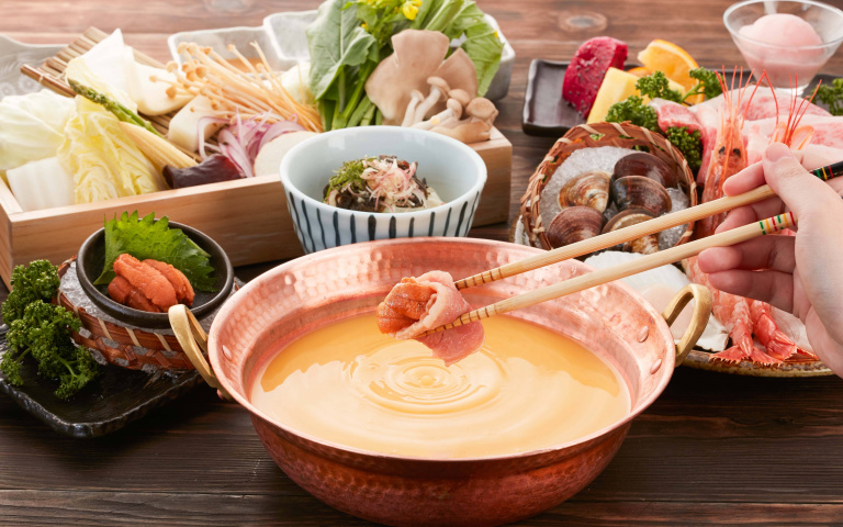 夏天也要吃鍋!乾杯集團祭出「黃金海膽鍋」、「香檸鍋」迎夏,豪華海鮮、微酸檸檬超開胃!