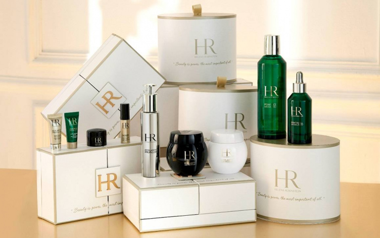 HR赫蓮娜忠孝SOGO新櫃開幕！連週年慶也買不到的「黑白繃帶小奢華禮盒」已經有鐵粉請好假準備搶爆啦！