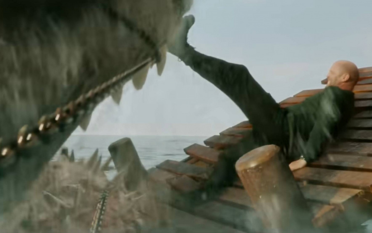 《巨齒鯊2》全新預告曝光　傑森史塔森、吳京合體對抗