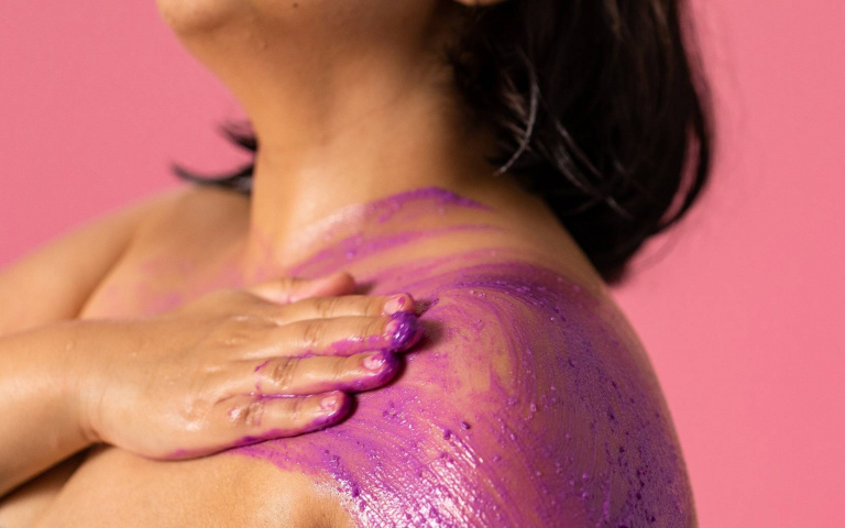 夏天最需要的「身體去角質」TOP 6推薦！　用完之後膚觸真的變得好滑嫩！