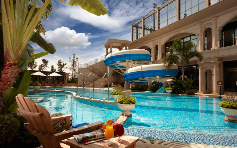 義大雙飯店攜手高鐵推住宿優惠！入住加購高鐵票七折！