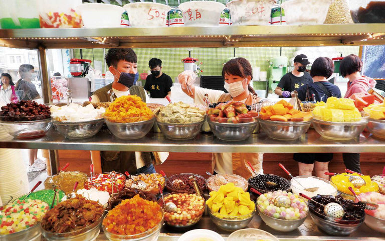 復古透心涼2/鉅大自助冰城 配料琳瑯滿目價格親民