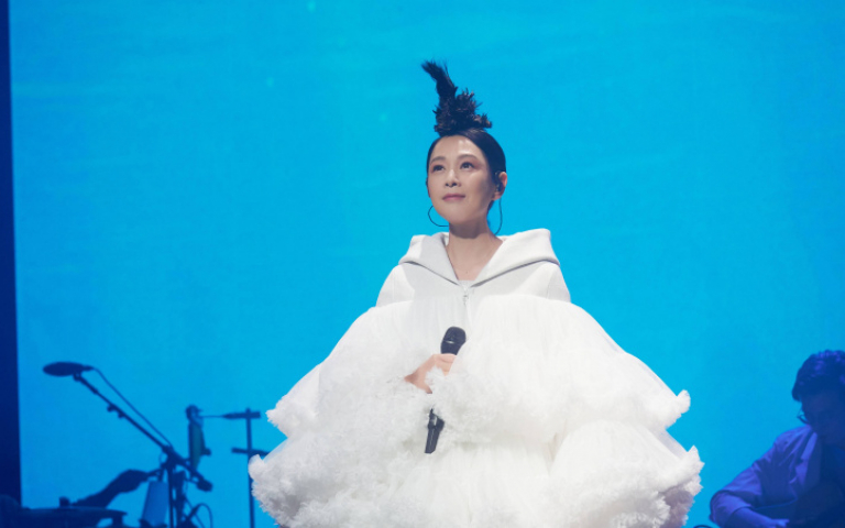 劉若英暌違6年歐洲開唱　五月天石頭攜愛妻力挺