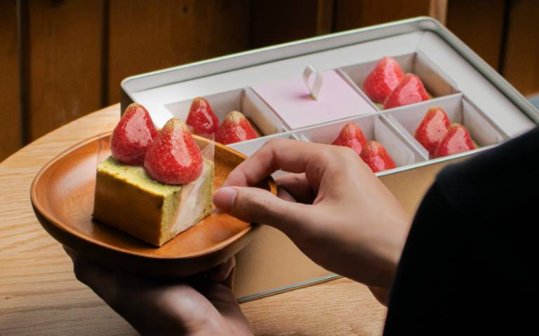 旅旅食光推「母親節限定禮盒」！戚風蛋糕搭配珍珠項鍊，一秒收服媽媽！