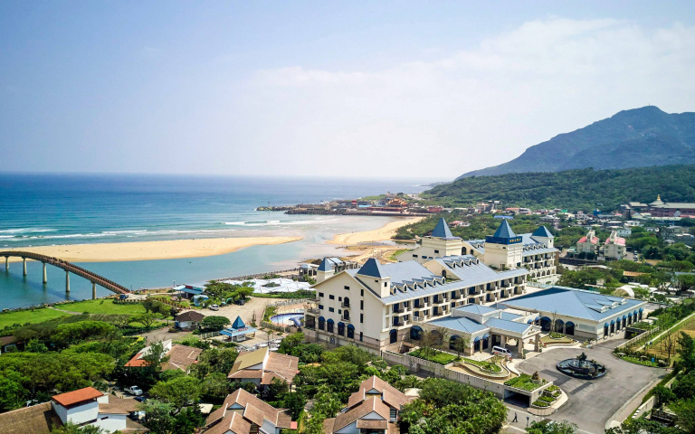 沒在跟你開玩笑！福容福隆祭超殺優惠　身份證對對碰只要有10連續數字　100元吃波士頓龍蝦