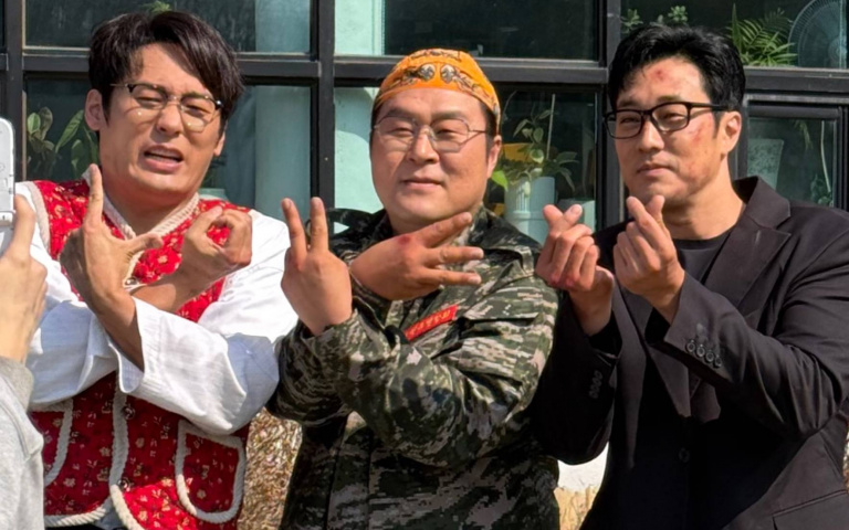 蘇志燮自掏腰包送1億韓元黃金！300位劇組人員都收到，務實暖舉感動全網！