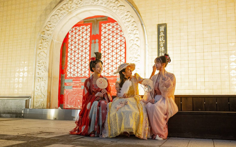 在故宮辦聖誕趴？Cosplay穿越古今嗨翻故宮，一起來聖誕不眠夜！